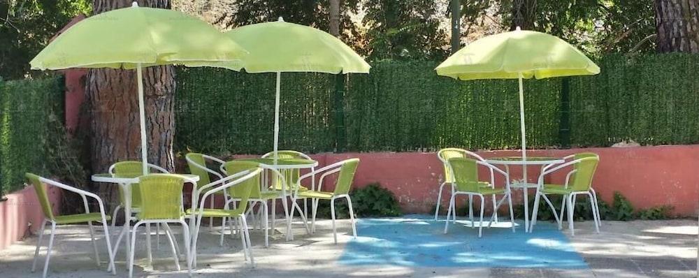 Hostal Aravaca Garden Madrid Exterior foto